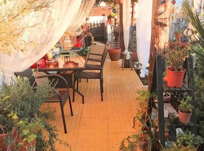 House Babylon With Kitchenette And Garden