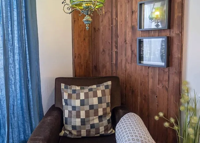 House Babylon With Kitchenette And Garden 4*