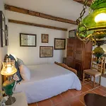 House Babylon With Kitchenette And Garden Konukevi