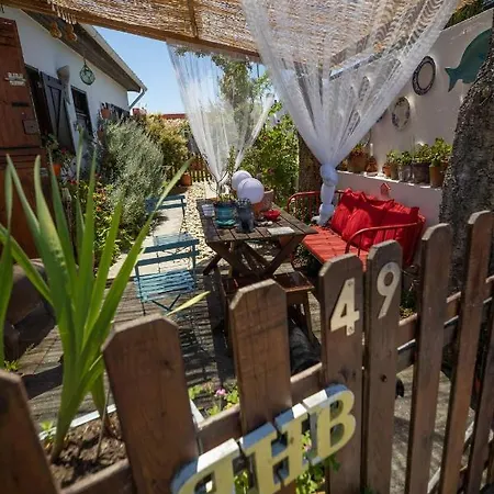 ゲストハウス House Babylon With Kitchenette And Garden