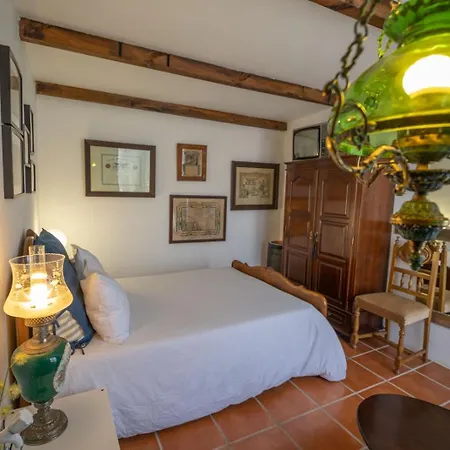 House Babylon With Kitchenette And Garden Pensjonat 4*