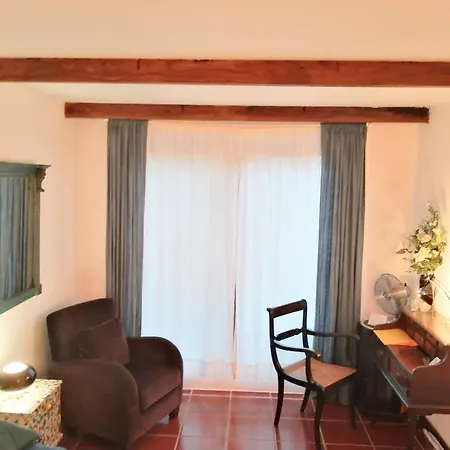 ゲストハウス House Babylon With Kitchenette And Garden