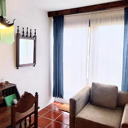 House Babylon With Kitchenette And Garden Torreira