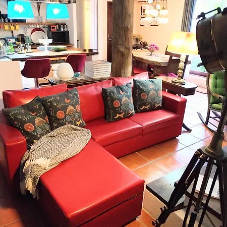 House Babylon With Kitchenette And Garden 4*