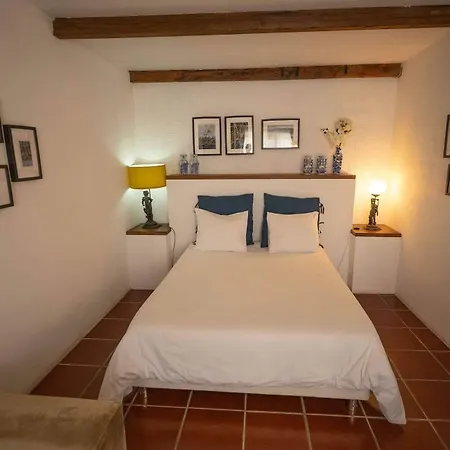 ゲストハウス House Babylon With Kitchenette And Garden トレイラ